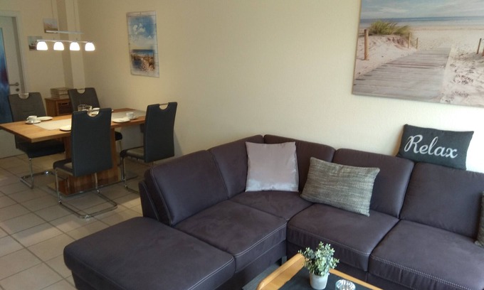 Westeraccumersiel House | Modernized vacation townhouse in Dornumersiel