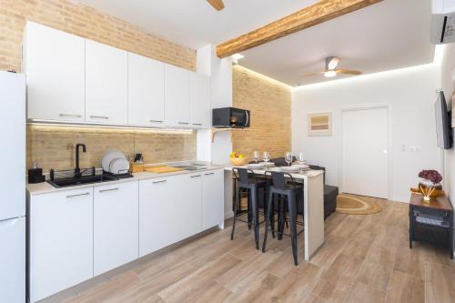 Torrefiel Apartment | Moderno, amplio y muy cómodo