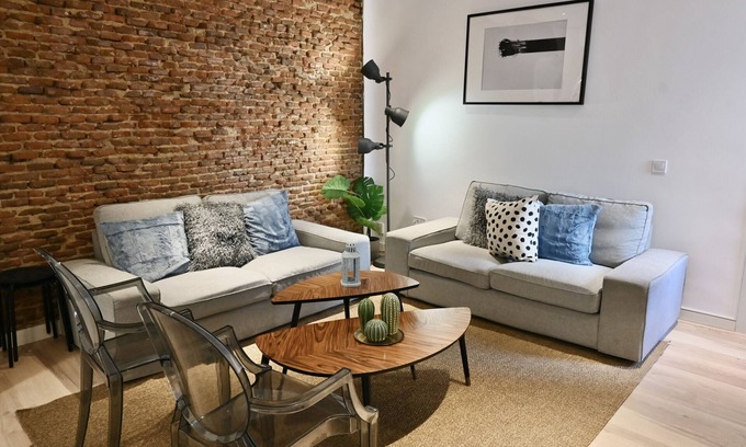 Prosperidad Apartment | Moderno Apartamento de dos dormitorios y dos baños en Avenida América