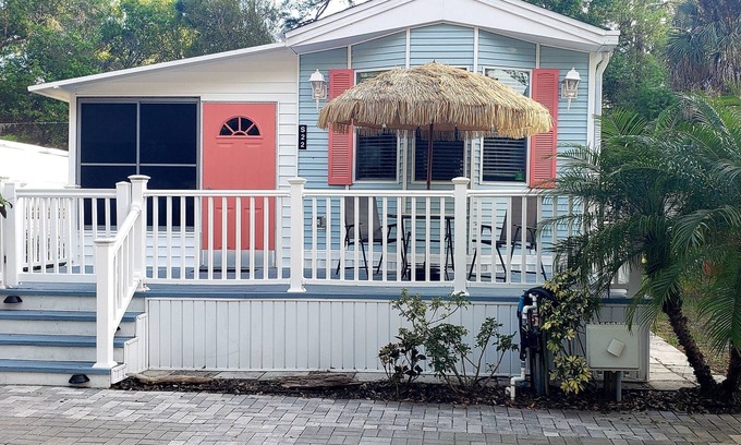 Venice House | Mojito Bay Hideway-Cute Park model home in beautiful Ramblers Rest resort.