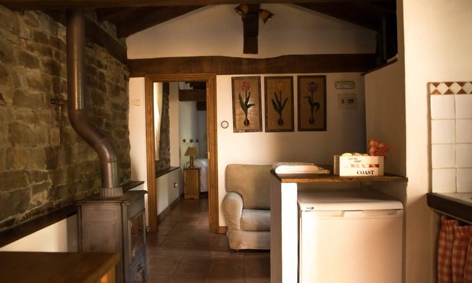 Vega de Pas Apartment | Molino de Yera - Estudio with garden view