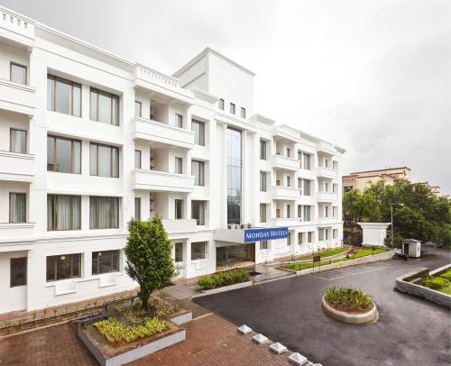 Kopar Khairane Hotel | Monday Hotels Mahape