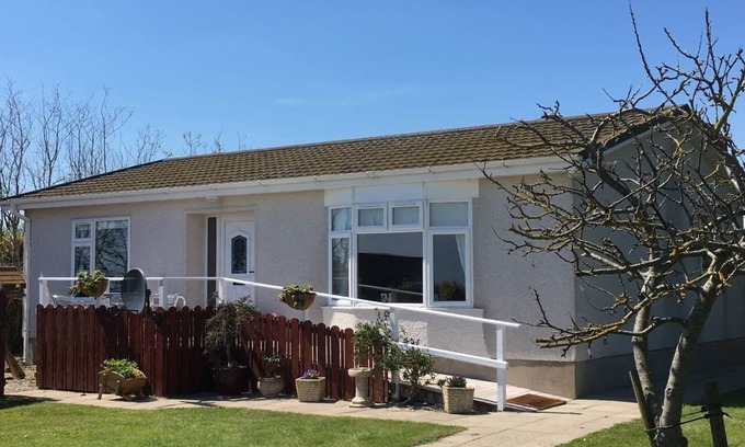 Annalong House | MONEYDARRAGE COTTAGE - mountain and sea views (Hot Tub available for hire)