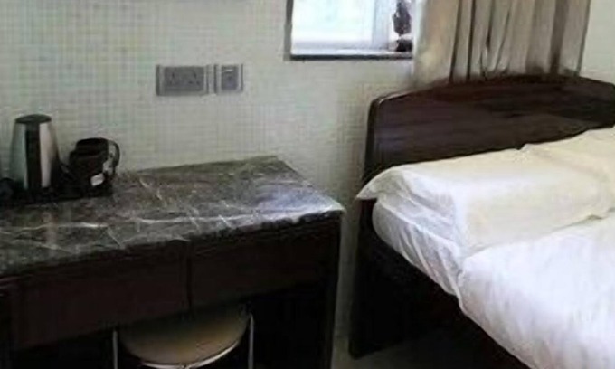 Mong Kok Apartment | Mong Kok MTR Window Room for 2-Y3