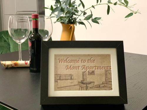 Dusseldorf Old Town Apartment | Mont Apartments