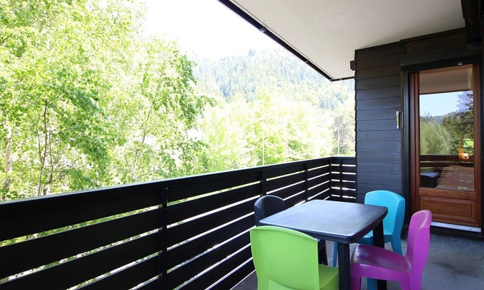 Mont-Dore Apartment | Mont-Dore: 1BR Apartment with Balcony and Private Garage