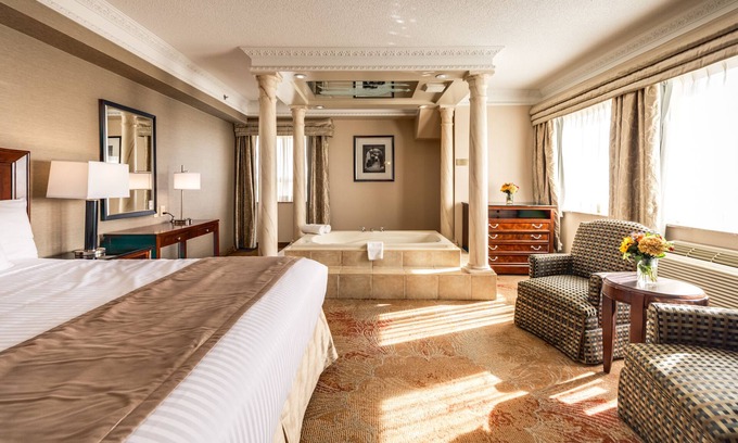 Markham Hotel | Monte Carlo Inn & Suites Downtown Markham