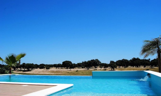 Bairro da Liberdade Villa | Monte D'Vagar by Estilo Lusitano, com piscina privada