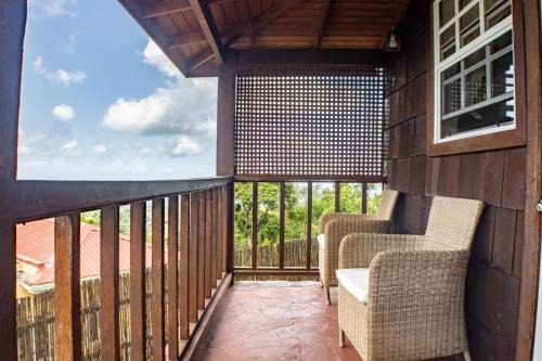 Belle Plaine Villa | Montete Hilltop Cottage with Stunning Panoramic Views