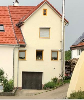 Aalen House | Monteurhaus mit 5 separaten Schlafzimmern für 9 Personen, 24 h check in