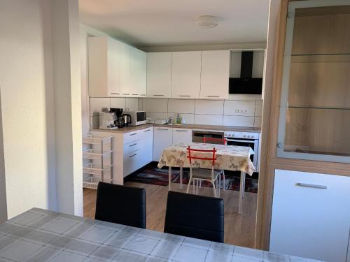 Gemarkung Truchtelfingen House | Monteurzimmer Ferienwohnung Kati Apt 1