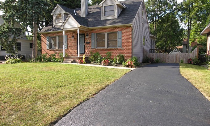 Camp Hill House | Month to month fully furnished - highly rated schools - near hospitals & stores