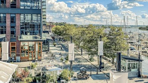 District Wharf Apartment | Monthier The Wharf BLW9S5U7-2