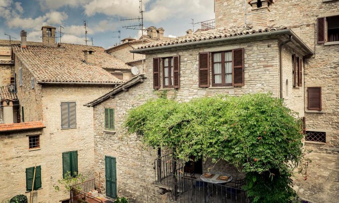 Montone House | Montone Due