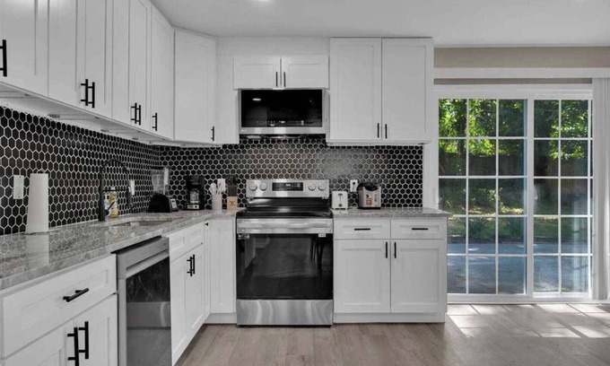 Newark House | Montrose Meadow Retreat