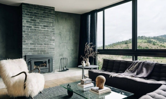 Richmond House | Moody Luxury Home in the Wine Region