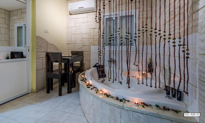 Yavne'el Cabin | Moon Light Yavneʼel