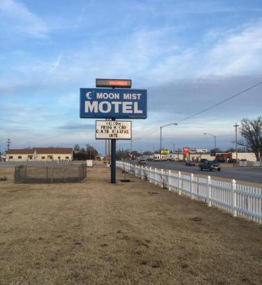 Meade Hotel | Moon Mist Motel