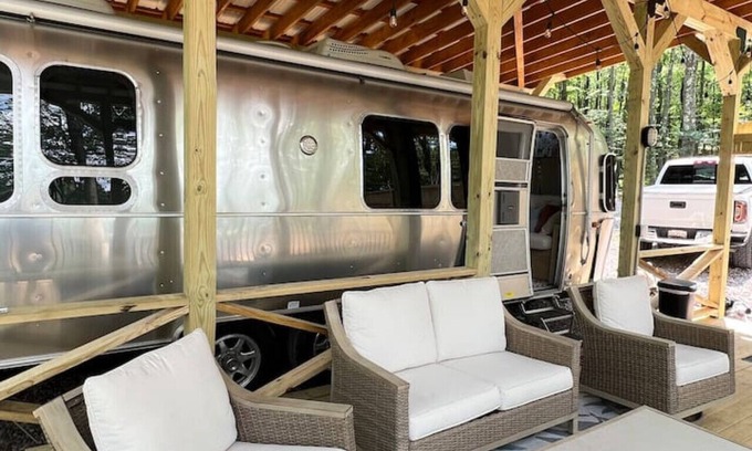 Crellin House | “Moonbeam” (Airstream)