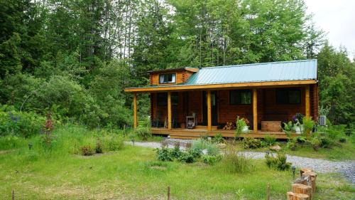 Waterbury House | Moonlight Woods - Gardener's Log Cabin