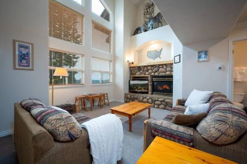 Powder Mountain House | Moonridge Ski Haven a Ski In and Ski Out Property
