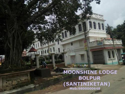 Bolpur Hotel | Moonshine Lodge