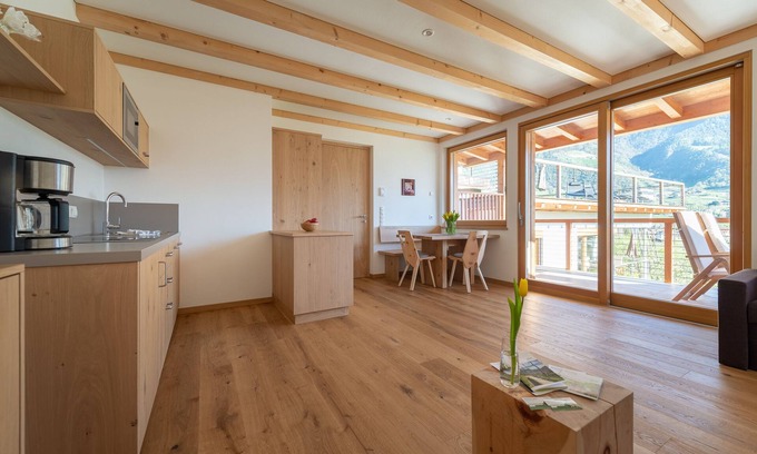 Marlengo Apartment | Moosbichlerhof apartment 70 m2 with 2 bedrooms, terrace, pool, Merano Card