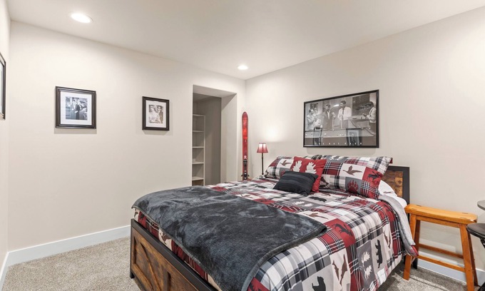 Heber House | Moose Tracks Inn: Spacious Lower Level Retreat in Heber Valley