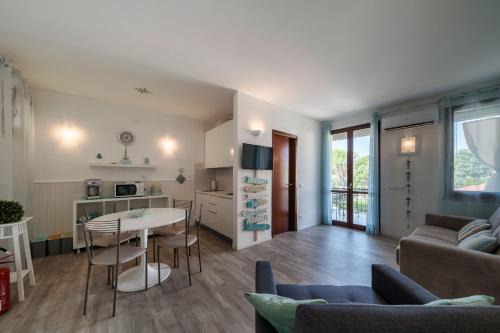 Lugana Apartment | Moretto 10 - con piscina e WiFi
