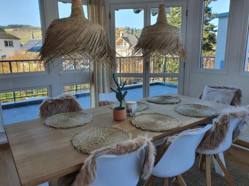 Muelheim Apartment | Mosel Wine Region Holiday House with Garden, Terrace, BBQ and Free Parking up to 9 persons