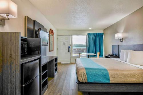 Peach County Hotel | Motel 6 Byron, Ga