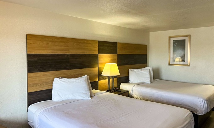 Cross Lanes Hotel | Motel 6 Cross Lanes, WV - Goff Mountain Rd