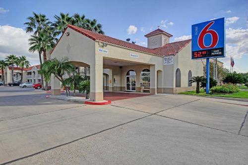 Edinburg Hotel | Motel 6-Edinburg, TX