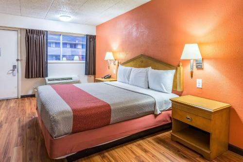 Grove City Hotel | Motel 6-Grove City, OH