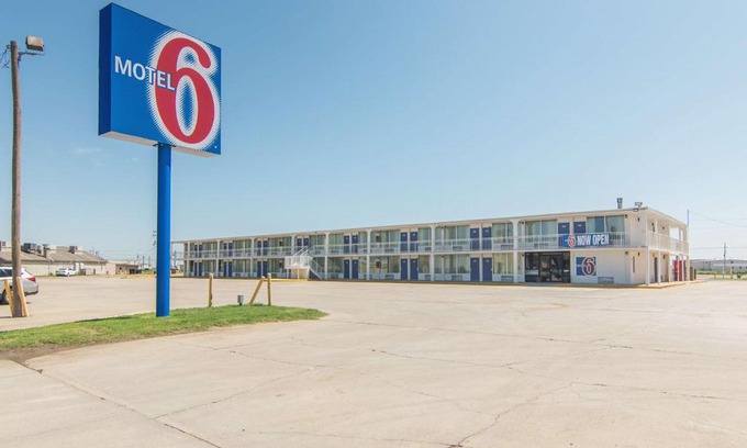 Liberal Hotel | Motel 6-Liberal, KS
