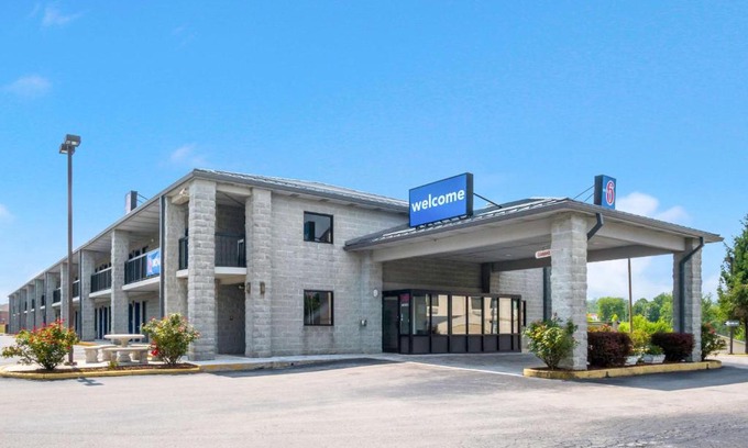Pittsburg Hotel | Motel 6-London, KY