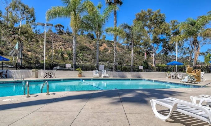 Mission Valley West Hotel | Motel 6 San Diego, CA - Hotel Circle - Mission Valley