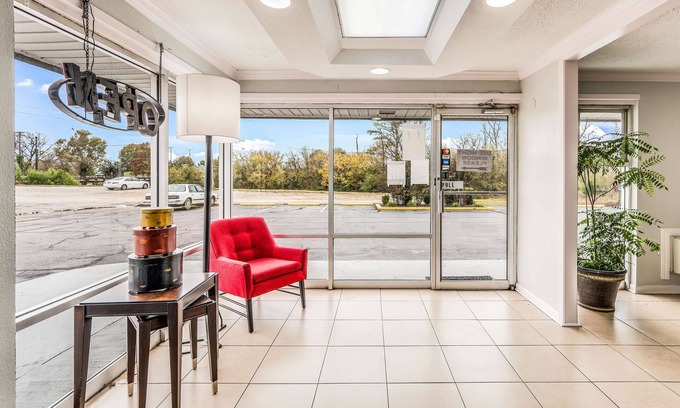 Tupelo Hotel | Motel 6 Tupelo, MS - Downtown