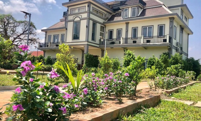 Prasat Bakong House | Motel ∙ 8 guests