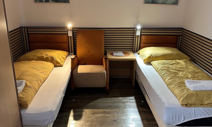 Fohrenhain Hotel | Motel Caesar
