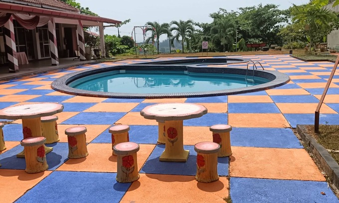 Bukit Kecil Hotel | MOTEL DESA