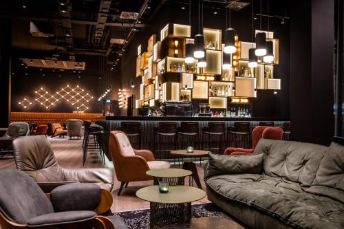 Feuerbach-Ost Hotel | Motel One Stuttgart-Feuerbach