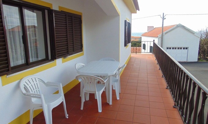 Lajes das Flores Apartment | Mother-in-Law's House 1