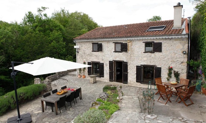 Puivert Bed & Breakfast | Moulin d'entre les roches