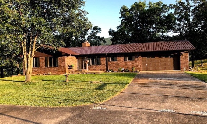 Paris House | Mount Magazine View - Beautiful 4 BR, 3 Bath Perfect For Families, Trail Riding