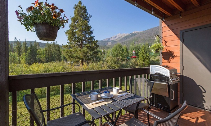 Frisco Condo | Mountain Adventure Condo Near Trails & Downtown