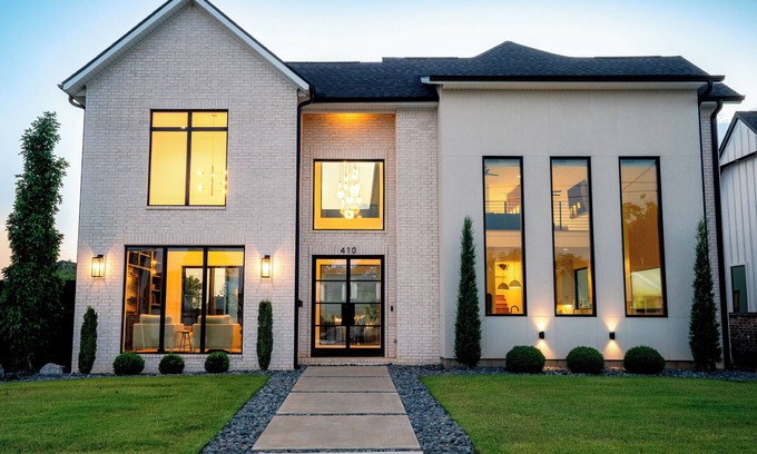 Downtown House | Mountain Bike Luxury Home in Downtown Bentonville