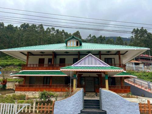 Periyur Hotel | Mountain Breeze Resort Vattavada