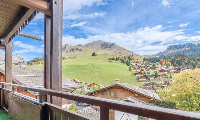 Le Chinaillon Apartment | Mountain Calm with Soothing View