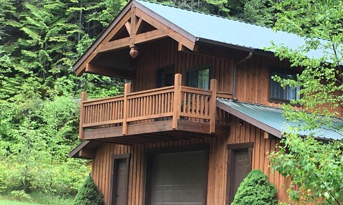 Ronan House | Mountain Cedars Getaway